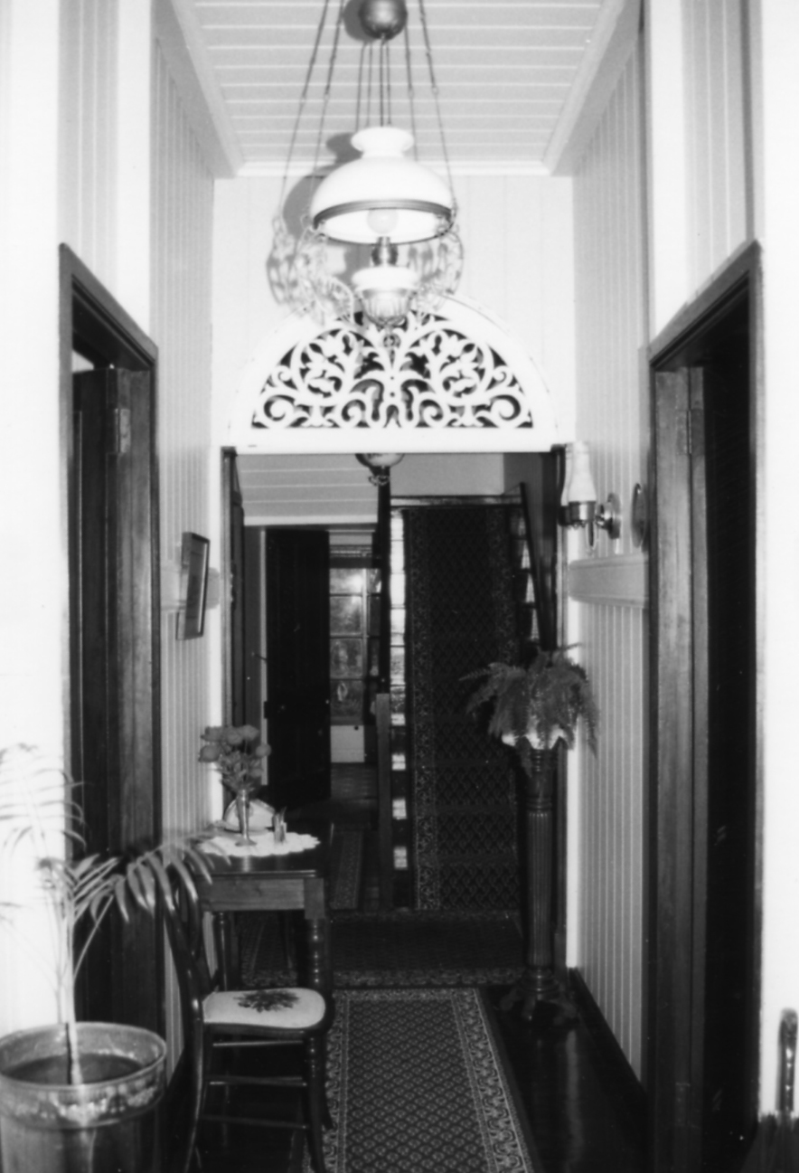 Toronto, 30 Quarry Street, Ipswich, 1990