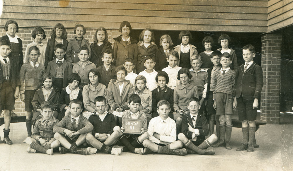 Grade III students, Blair State School, Ipswich, 1933