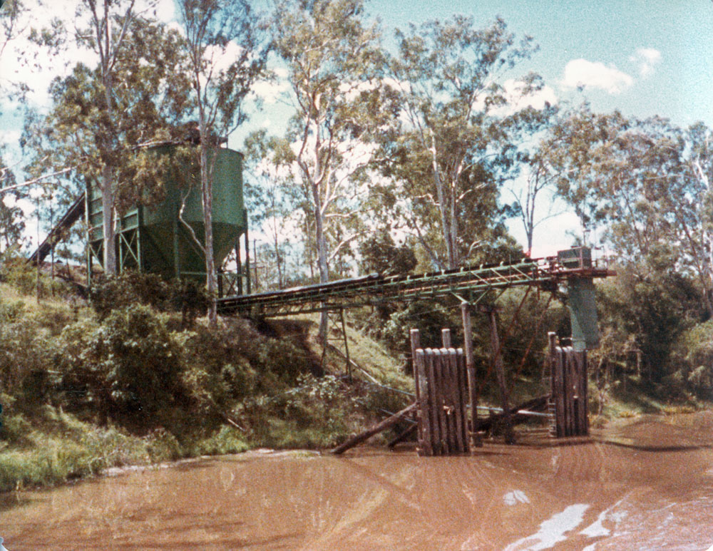 Believed to be Church Street coal loader, Tivoli, Ipswich, early 1980s