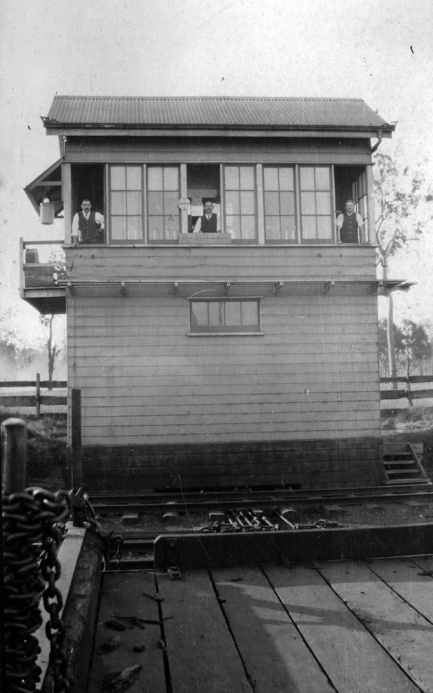 Railway signal box at Redbank Station, Ipswich, shortly after 1913