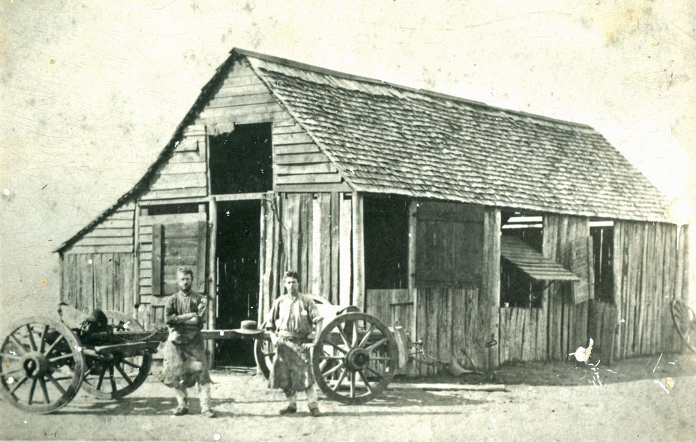 Blacksmiths,  Downs Street, North Ipswich, early 1900s