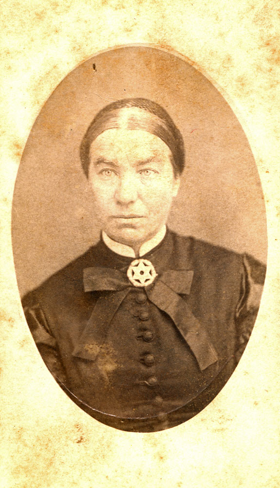 Catherine Elliott (nee Moriarty), Ipswich, c.1885