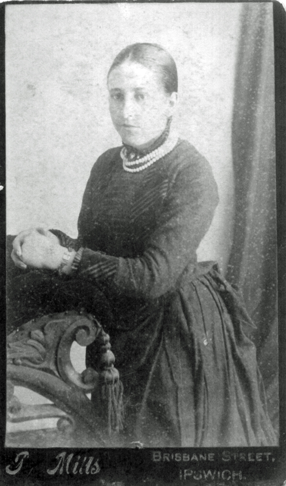 Portrait of unidentified woman, Ipswich, 1889