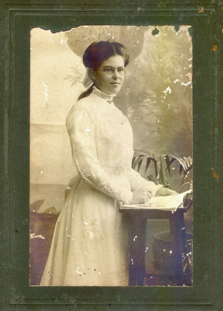 Portrait of Ethel Lillian Rodway, Ipswich, c.1905