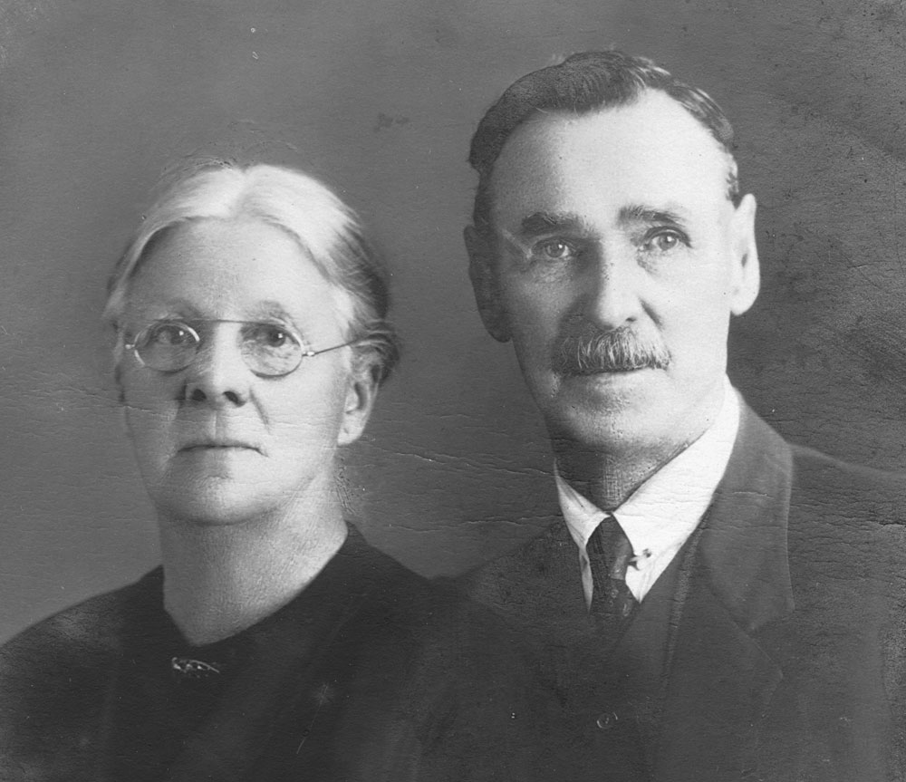 Jane Ballingall (nee Younger) and John Joseph Wilkie, Ipswich, c.1920