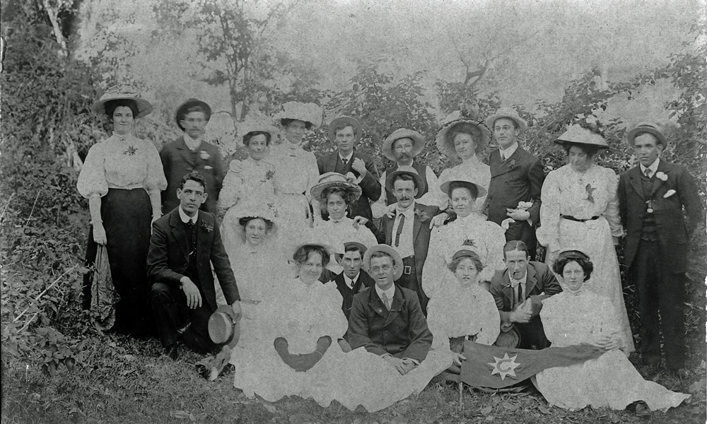 Unidentified group of people believed to be on a trip on the Motor Launch Celia, Ipswich, c. 1909