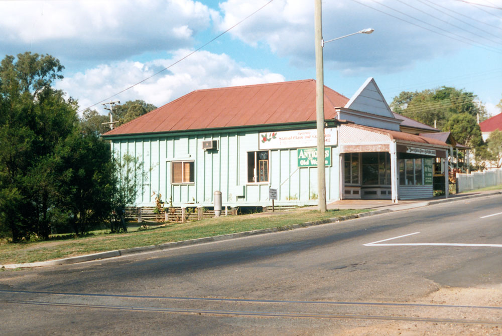 Cambrian Store, 18 Thomas Street, Blackstone, Ipswich, 1991