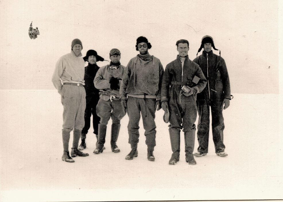 Shelven &amp; Rudolph explore Ipswich, Christmas 2020