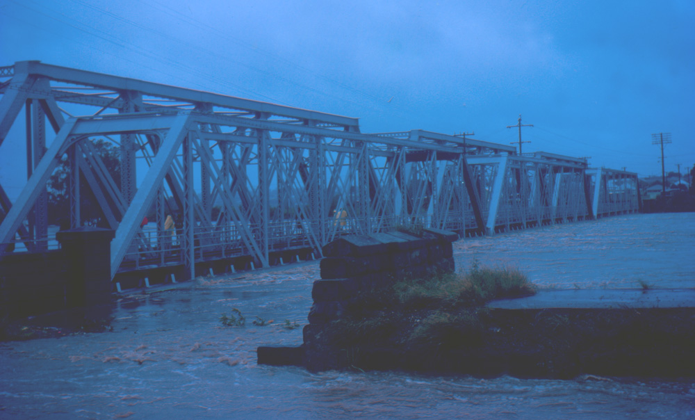 Railway bridge, Ipswich, during 1974 flood