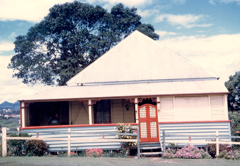 Tiger Street, Sadliers Crossing, Ipswich