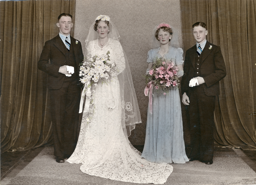 Formal portrait of bridal party of Mavis Pocock and Selwyn Freeman, Rosewood, Ipswich, 1942