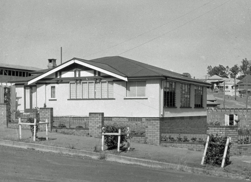 Home of Frank and Mary McMahon, Woodend, Ipswich, 1953