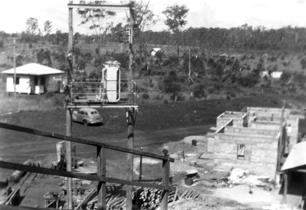 New bathroom being built at Westfalen Mine No. 2, Dinmore, Ipswich, 1952