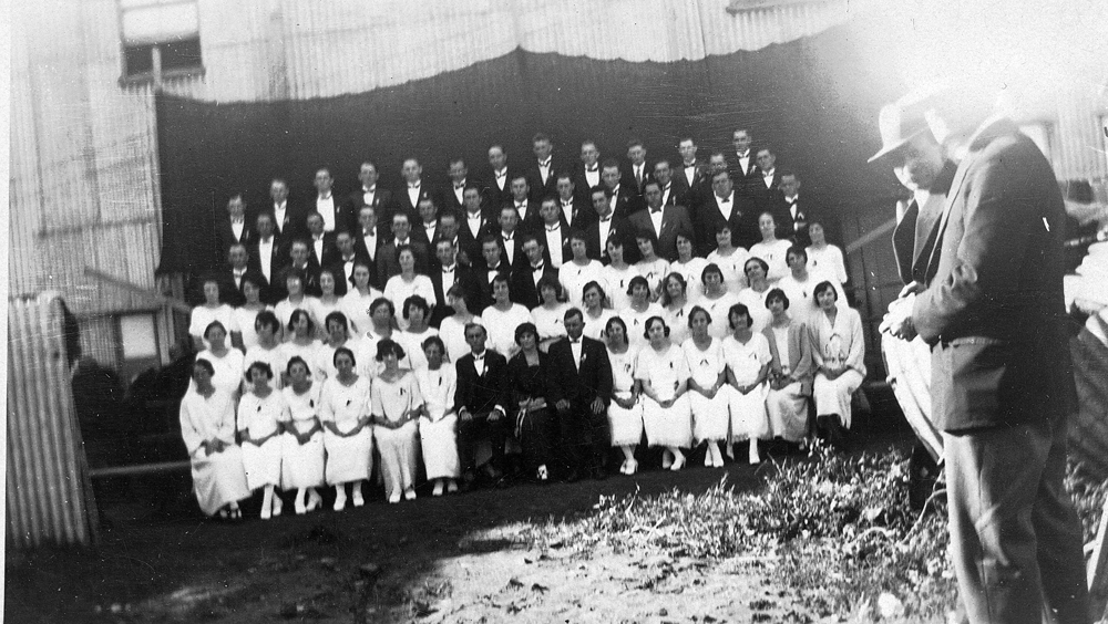 Ipswich group, Silkstone Booval Choral Union, in Warwick, 1924