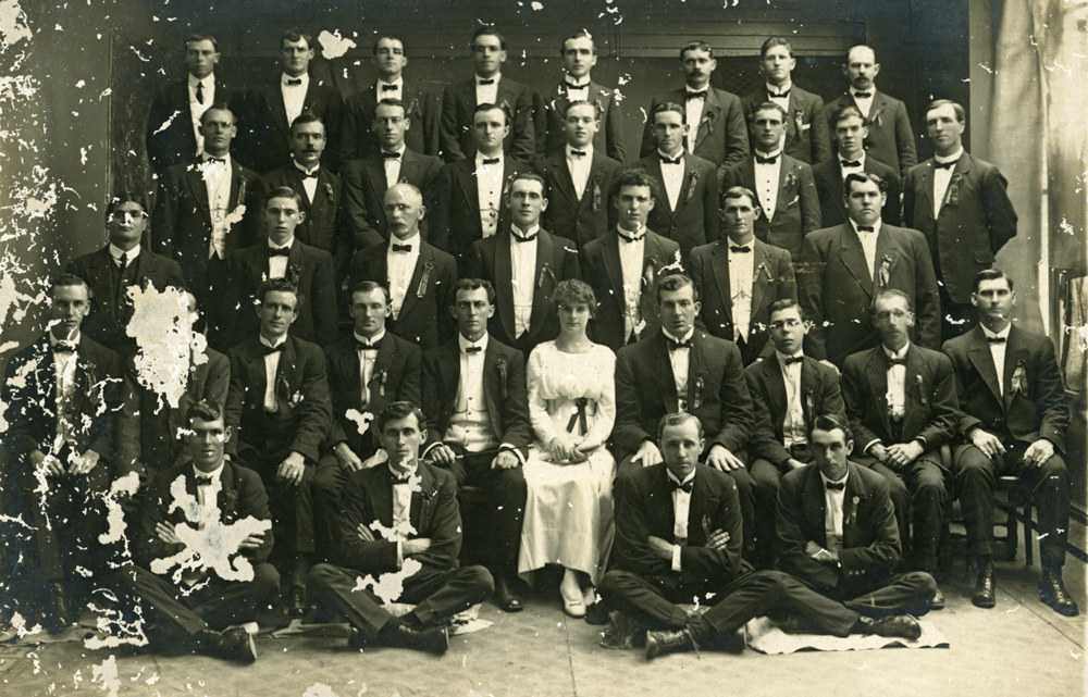 Ipswich choir group, Silkstone Male Party, c.1917-1918