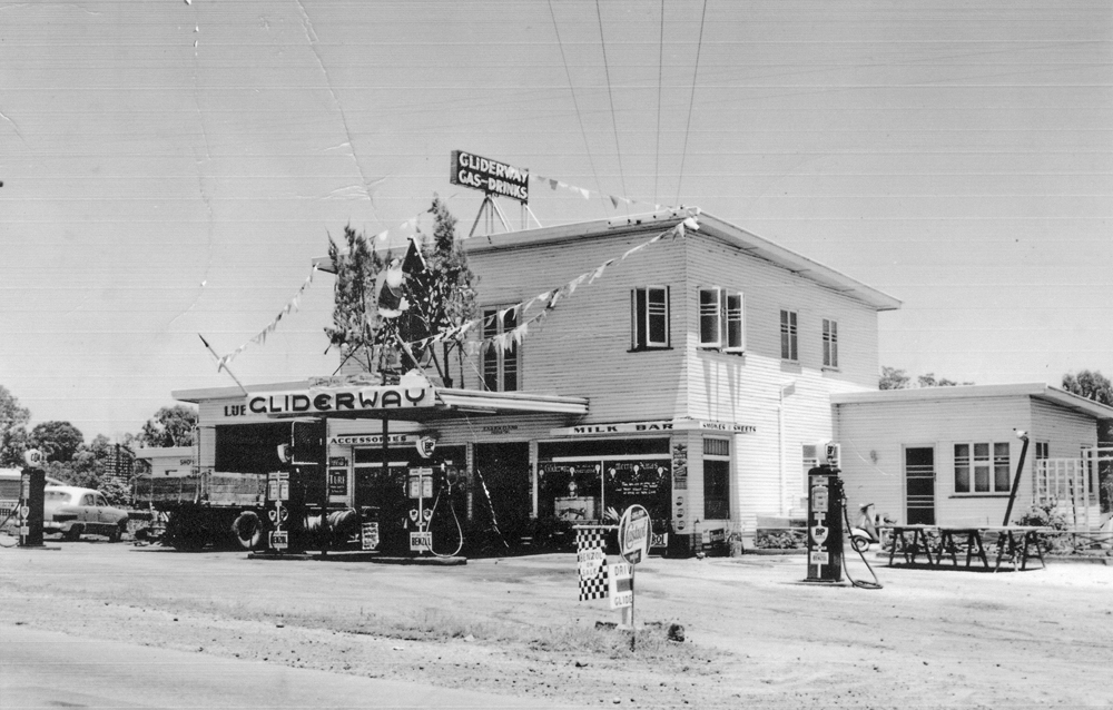Gliderway Petrol Station, Brisbane Road, Ebbw Vale, Ipswich, 1955