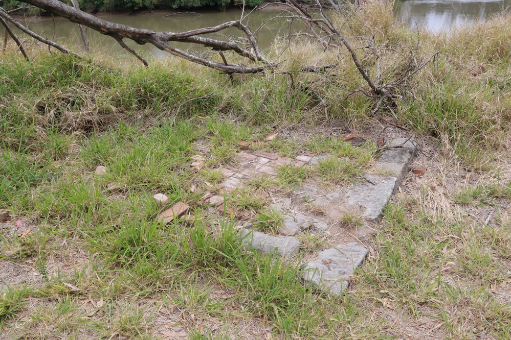Archaeological dig at the site of the former Bremer Mills, Bundamba, 2021