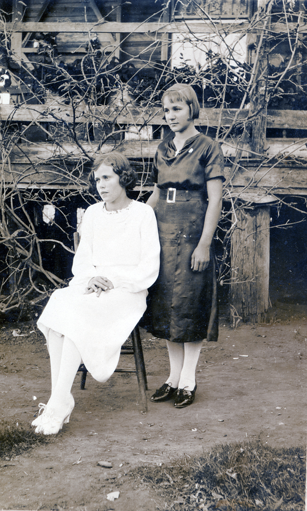 Iris and Norma Lyon, Marburg, Ipswich, 1935