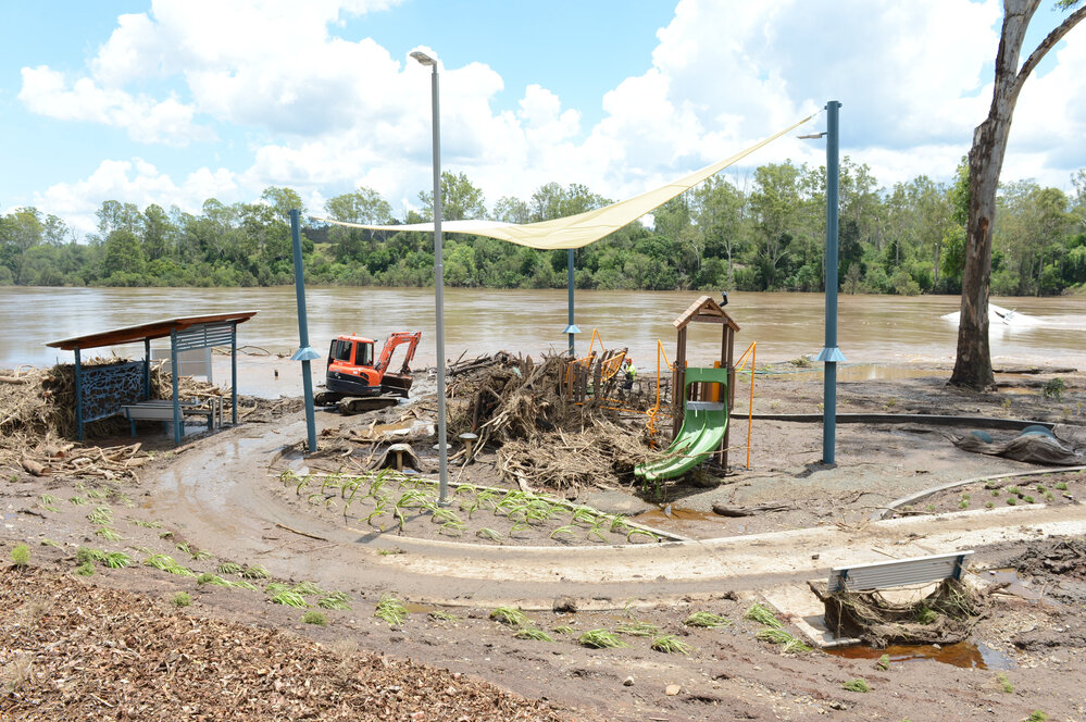 Fire brigade helping with flood clean up, Colleges Crossing, Ipswich, January 2013