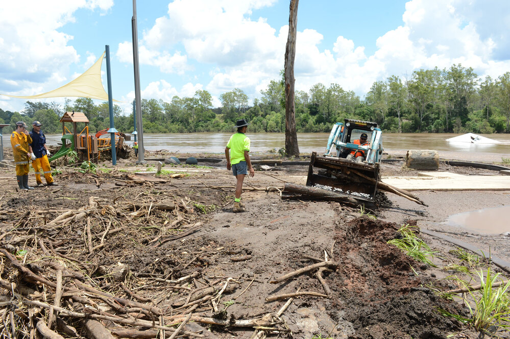 Fire Brigade assisting with flood clean up, Colleges Crossing, Ipswich, January 2013