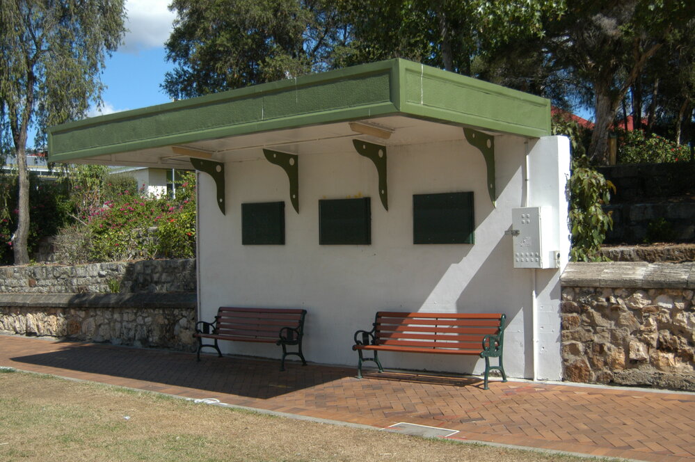 Nicholas Street Bus Shelter, 2005