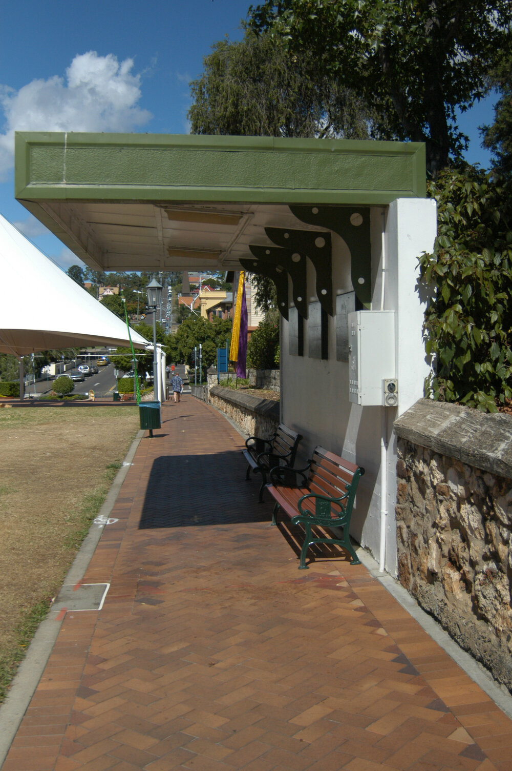 Nicholas Street Bus Shelter, 2005