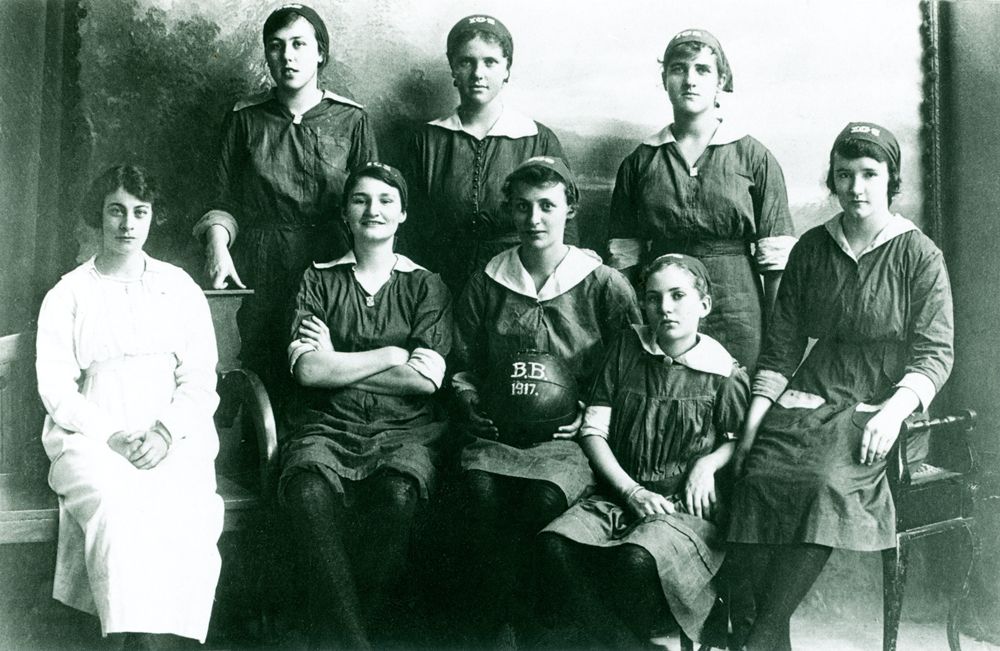 Ipswich Girls Grammar School, basketball team, 1917