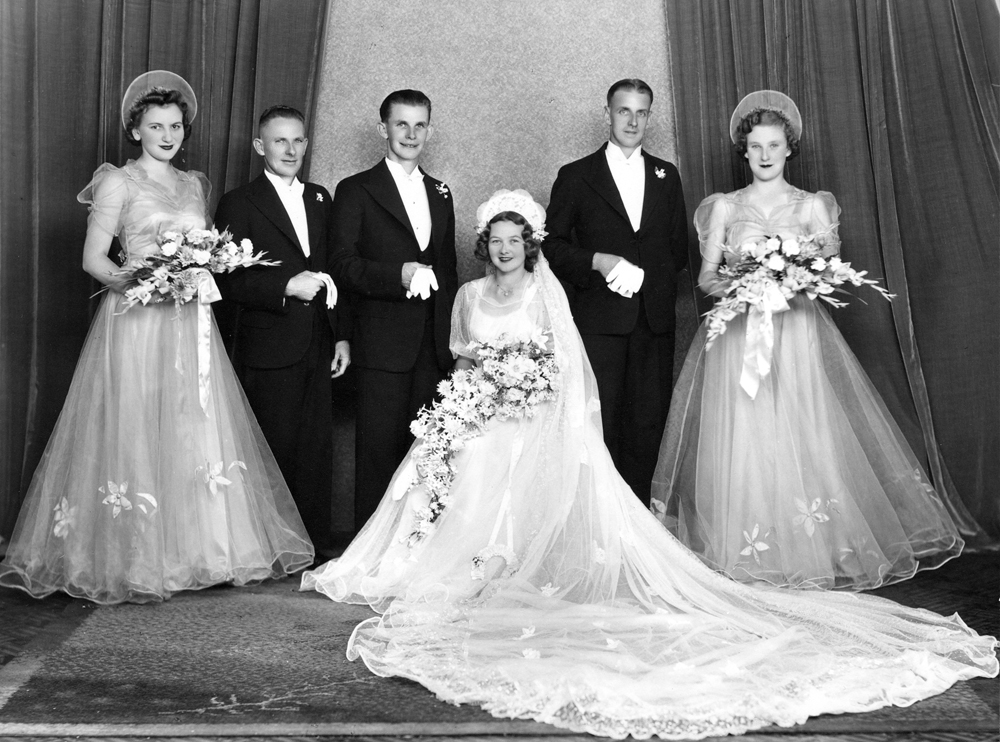 Formal wedding portrait of Ashley Brown and Susan Hennessy, Ipswich, early 1940s