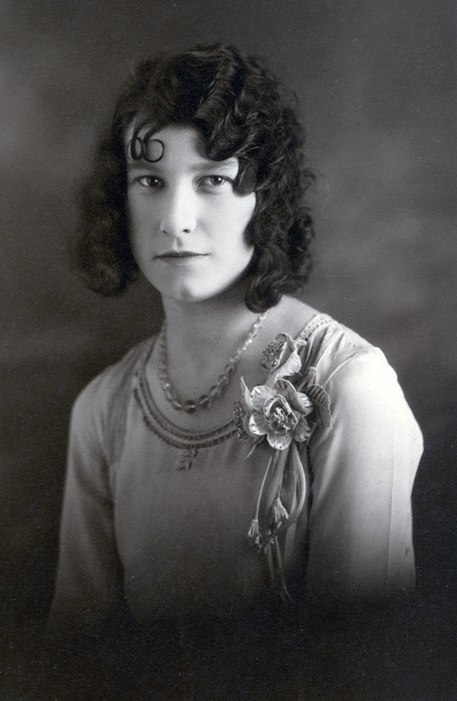 Doris  May Munckton (nee Brown), Ipswich, c.1933