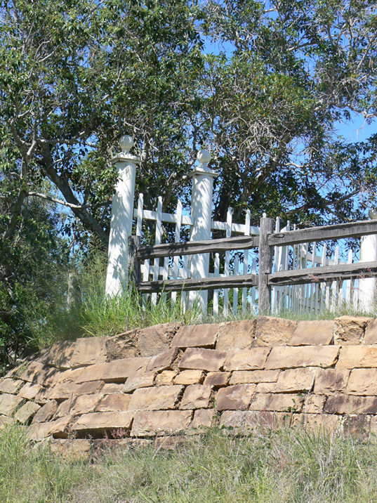 Old Hidden Vale Fence, 2010