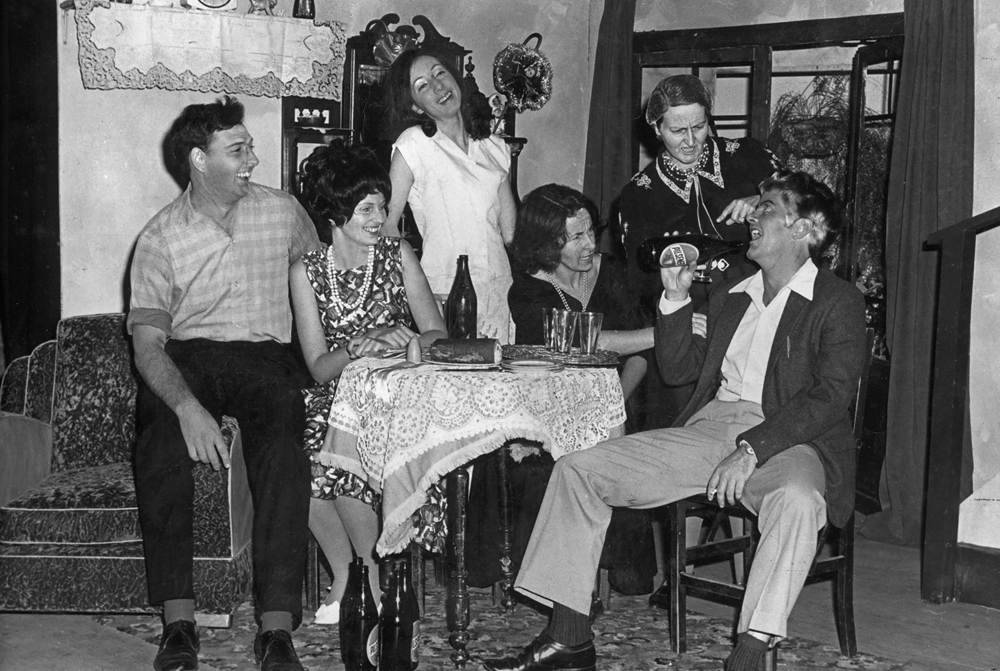 Scene from 'Summer of the 17th Doll' [by] Ray Lawler, performed by Ipswich Little Theatre, Ipswich, 1971