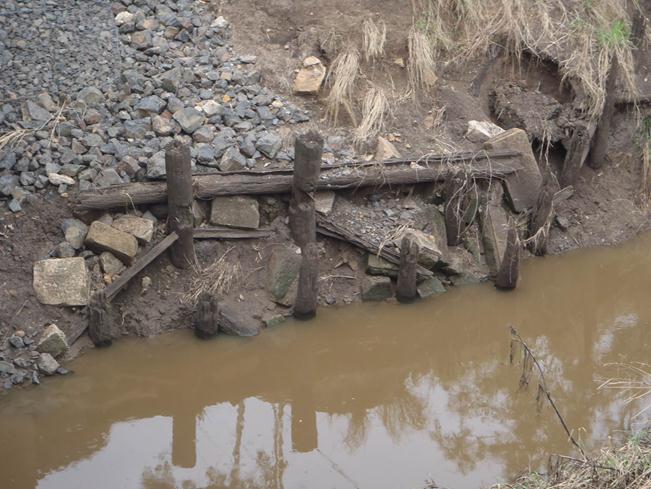 One Mile Bridge Pylons, 2013