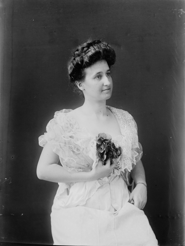 Laura Lydia (Doll) Taylor, I.X.L. Studio, Greenham Chambers, Nicholas Street, Ipswich, 1900s