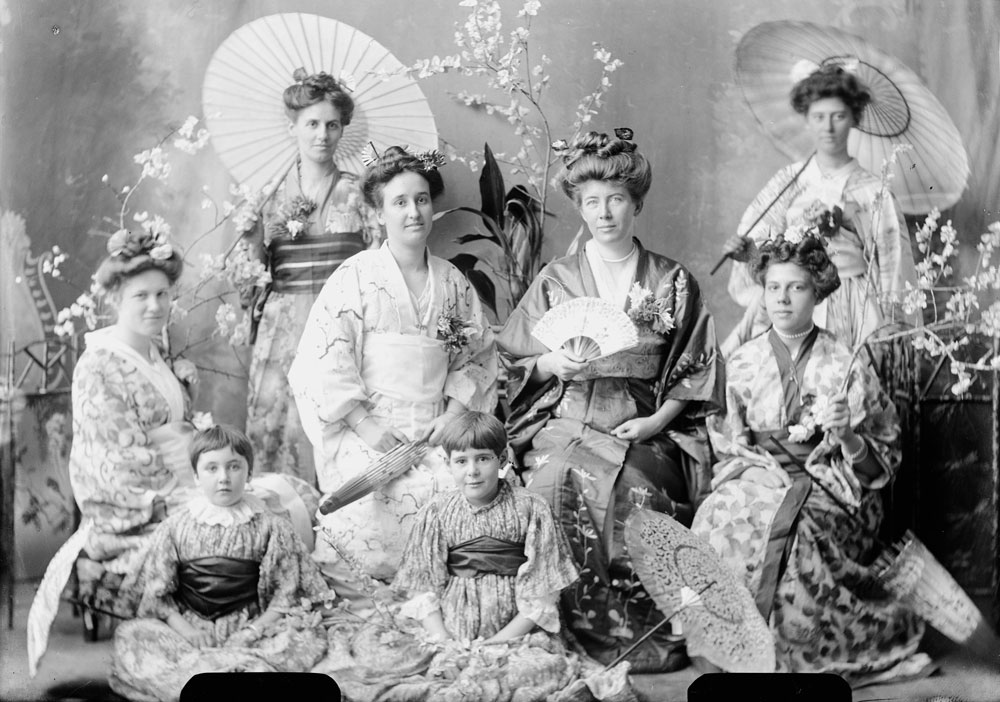 Group of women and girls wearing Japanese inspired clothing, I.X.L. Studio, Ipswich, c.1907