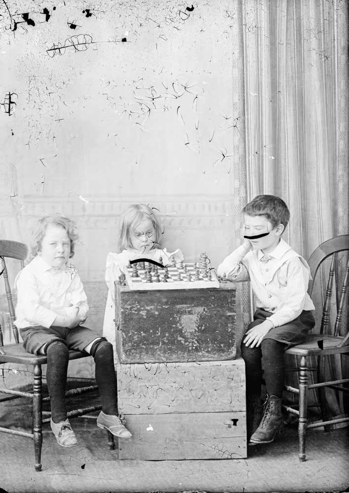 Unidentified children playing chess, I.X.L. Studio, Ipswich, 1900s