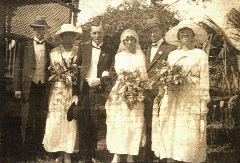 Wedding of Ruby Horsnell and William Johnson at 'Rosemere', North Ipswich, 1920