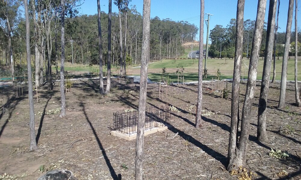Verrall Park and Pioneer Graves, Woodlinks Village, 2016