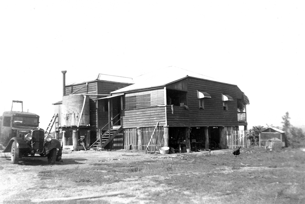 Farm house near Rosewood, Ipswich, 1945
