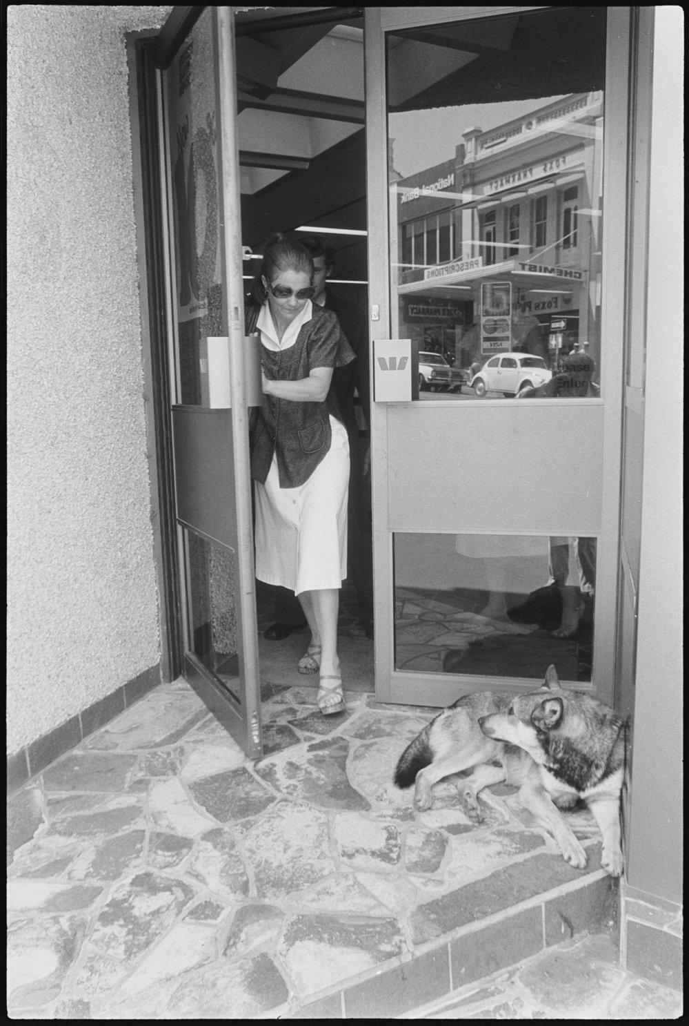 Dog outside Bank of New South Wales (Westpac), Ipswich, October 1980