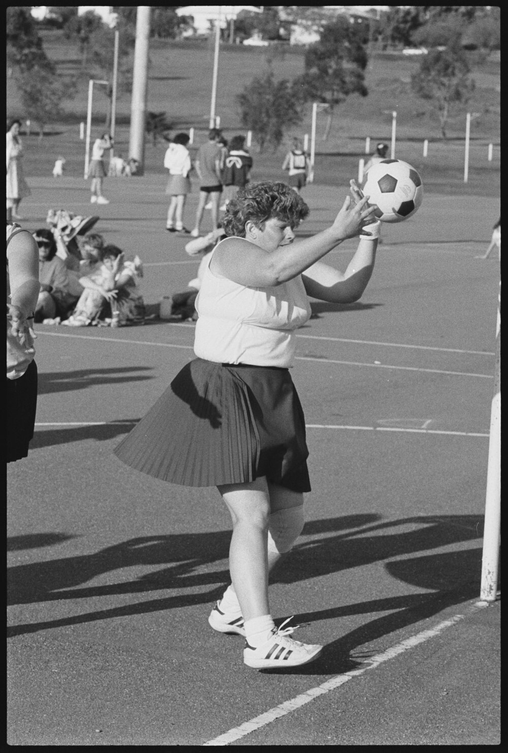 Netball competition, Ipswich, September 1987