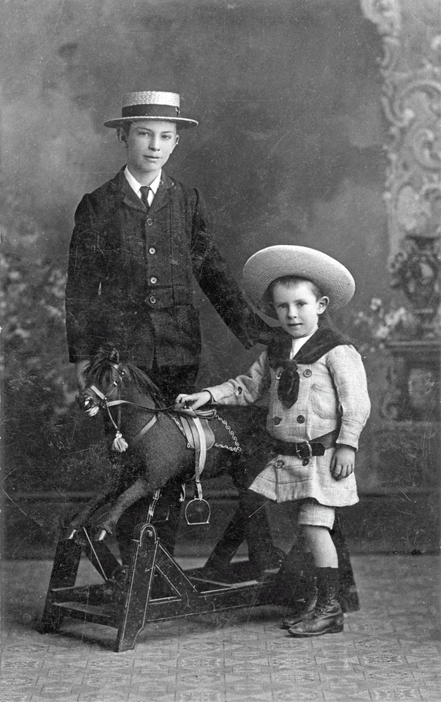 Perc Cullum and his brother, George, Ipswich, c.1900