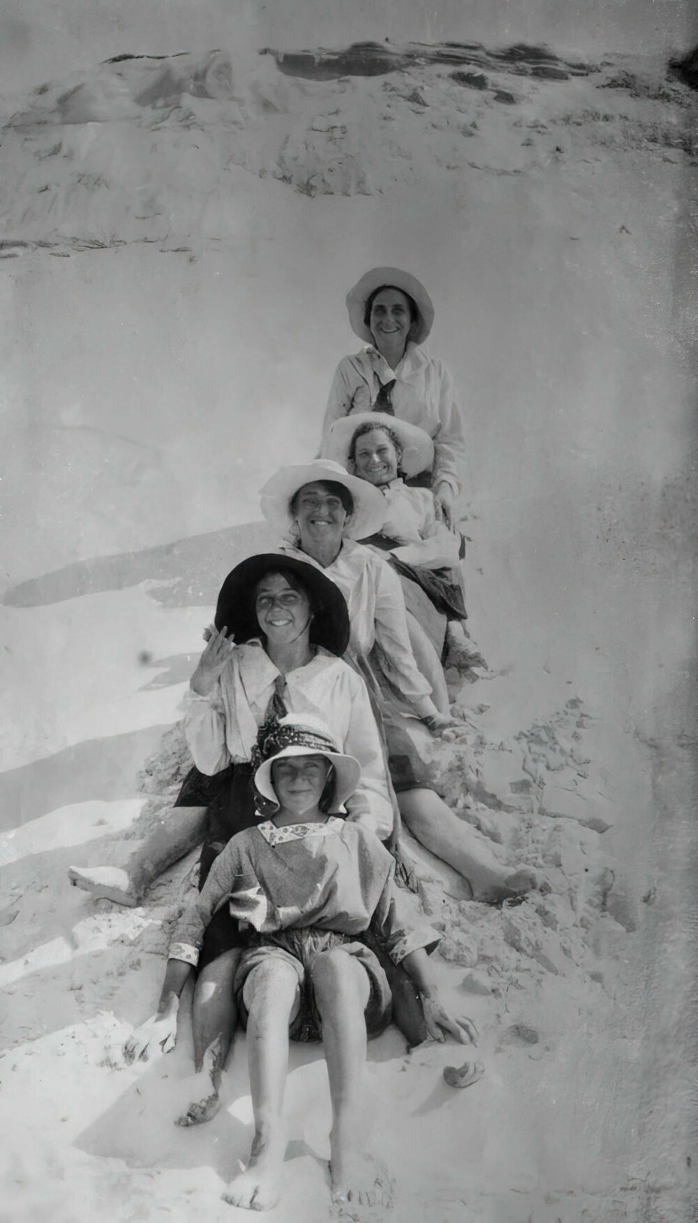 IGGS girls on the beach, Southport, c.1911