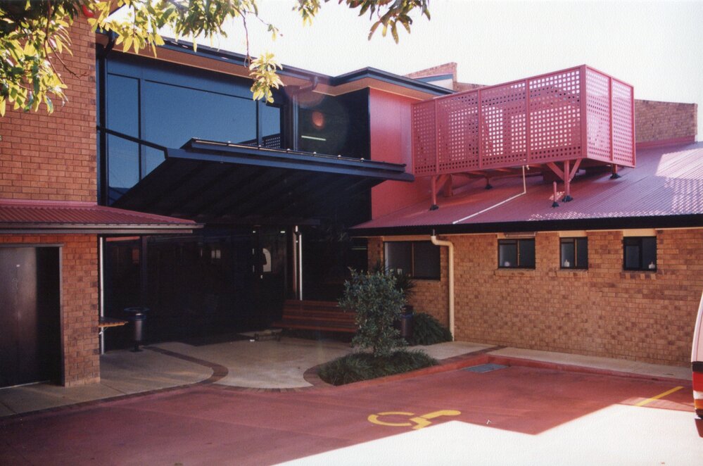 1999 Design Awards - Kambu Medical Centre