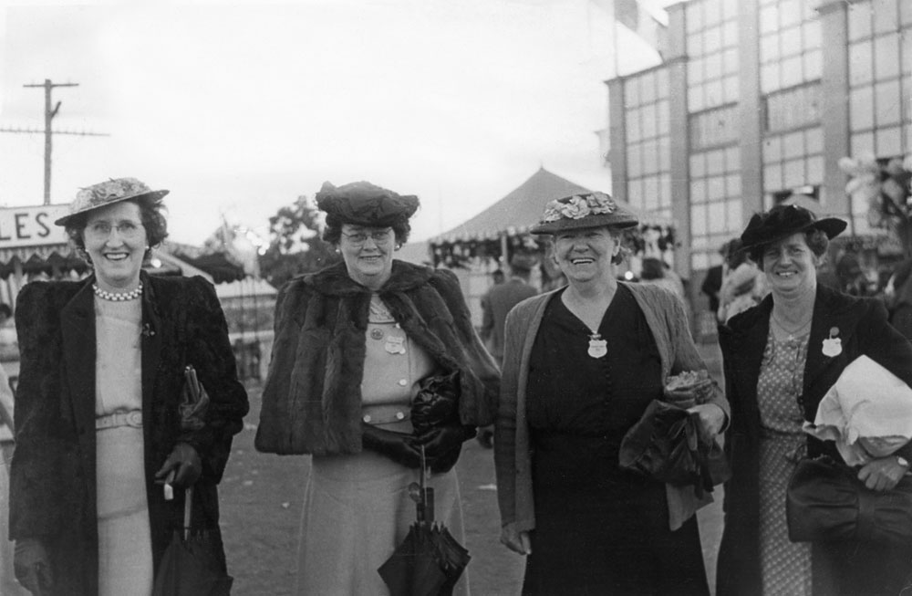Group of ladies at the Ipswich Show, 1940s