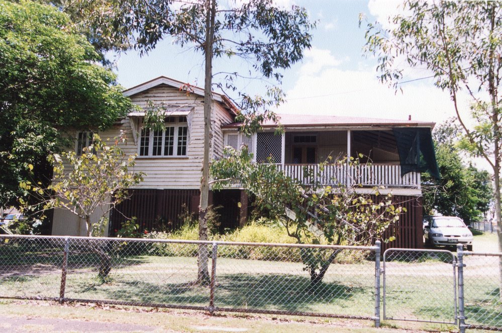 Streetscapes - Brisbane Road, Redbank 1999