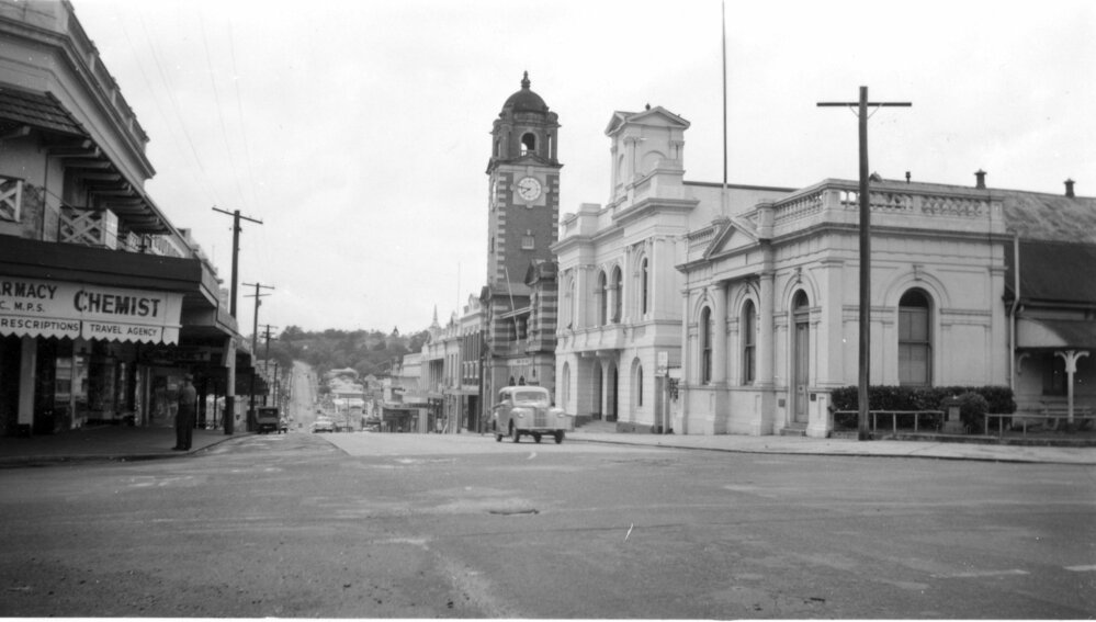 Nicholas &amp; Brisbane Street corner, Ipswich, 1947