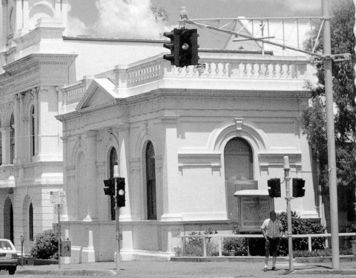Former Bank of Australasia and former School of Arts &amp; Town Hall, corner of Brisbane and Nicholas Streets, Ipswich, 1990s