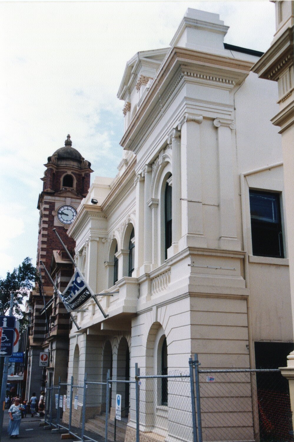 Ipswich Art Gallery, 1998