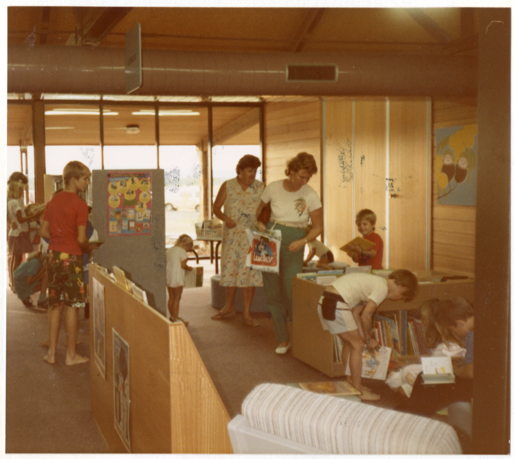 Opening day, Redbank Plains Library, 23rd October 1985