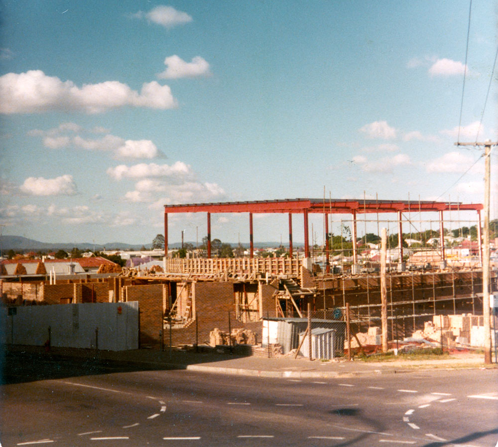 Construction of Ipswich City Cinema, East Street, Ipswich, 1980